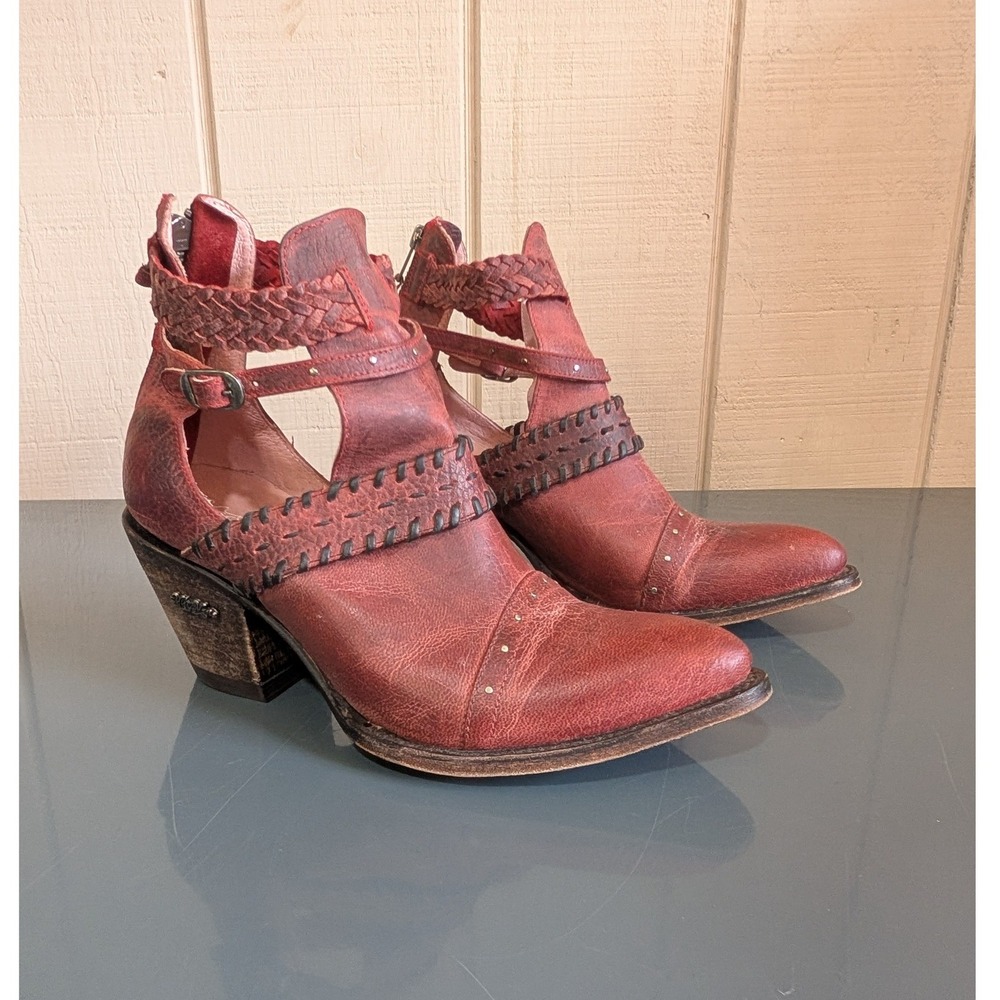 Miss Macie Red Leather‎ Cutout Western Ankle Boots Size 9 Western Festival